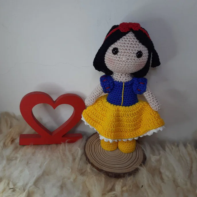 Como Fazer Amigurumi Branca de Neve
